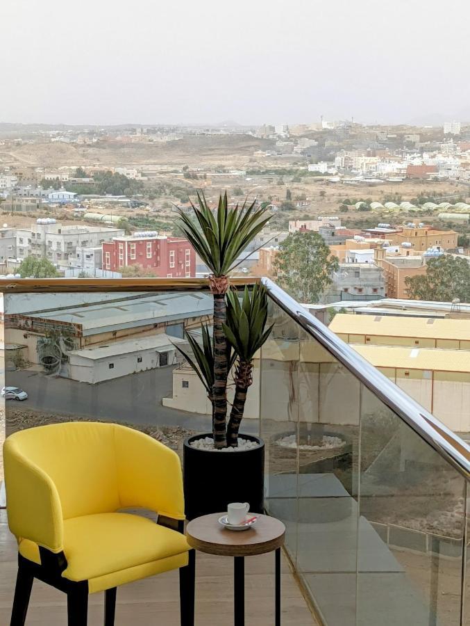 Citadines Abha Aparthotel Exterior photo Yucca gloriosa