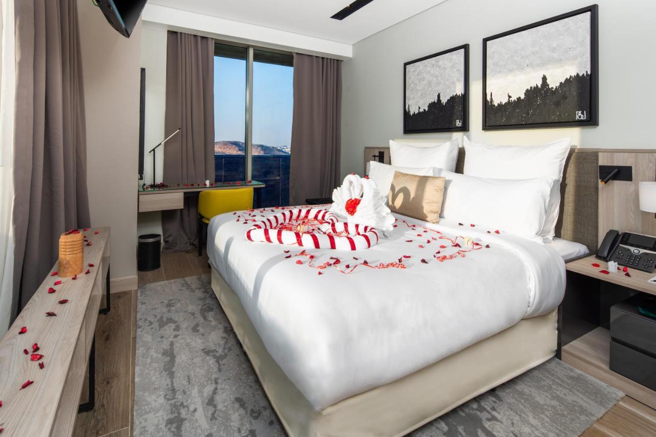 Citadines Abha Aparthotel Exterior photo Deluxe room